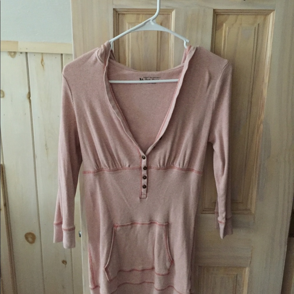Victoria’s Secret 3/4 sleeve hooded shirt